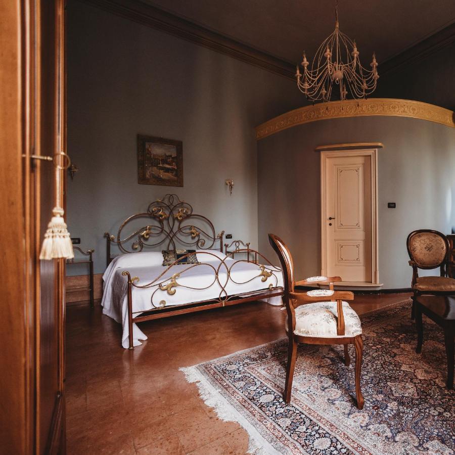 Отель Salotto Delle Arti Модена Экстерьер фото